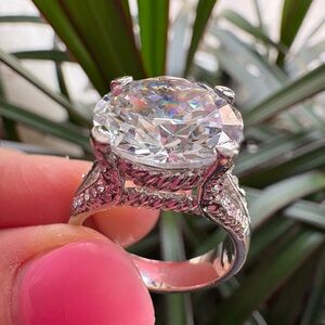 Elegant Silver Women's Ring